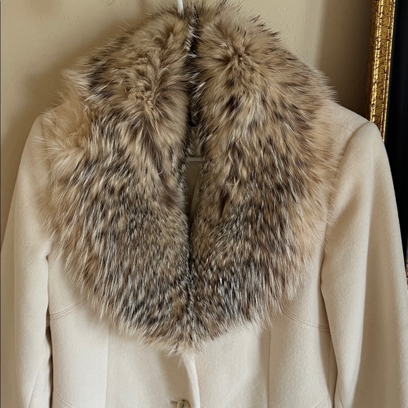 Ellen Tracy Wool & Angora Coat with Genuine Badger Collar - Picture 6 of 8